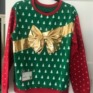 super cute christmas sweatshirt 🎄